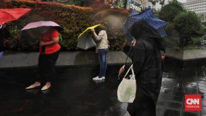 Atap Rumah Ambruk! 20 Rumah Rusak Diterjang Angin