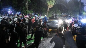 Aksi Demo Ricuh! Mako Brimob Masih Dipenuhi Gas Air Mata
