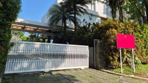 Rumah Mewah Riza Chalid Disita!