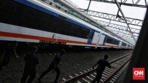 Usulan Mengejutkan: Gerbong Rokok di Kereta Api?