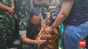 Ibu Prada Lucky Berlutut Mohon Keadilan