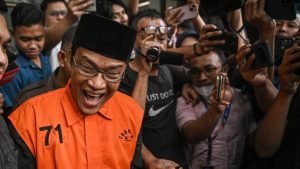 Heboh! Noel Ebenezer Pakai Peci Saat Diperiksa