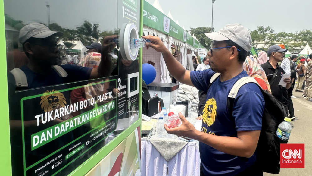 Tukar Botol Plastik, Dapat Saldo E-Wallet!