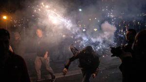 Parlemen Membara! Massa Ngamuk, Tuntut Keadilan Stasiun