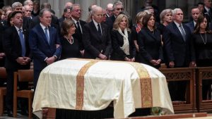 Trump Absen! Pemakaman Arsitek Perang Irak Tanpa Trump