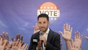 Wali Kota Muslim Muda Kembali Pimpin Kota di AS!