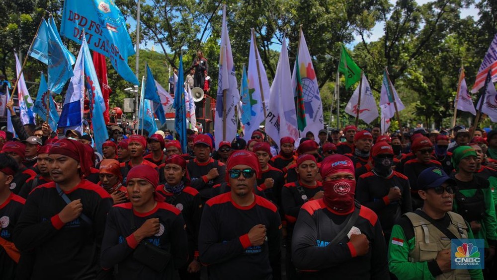 Upah Minimum 2026: Buruh Kecewa Berat, KHL Terancam!