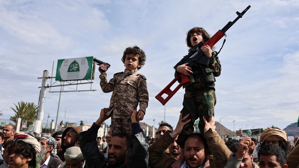 MELEDAK! Houthi Kirim Rudal ke Israel, Ekonomi Global Terancam!