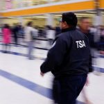 Krisis Anggaran Guncang AS, Trump Kirim Agen ke Bandara!