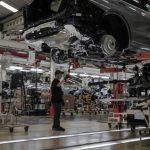 Sinyal Merah! Manufaktur RI Melambat, Gudang Penuh!