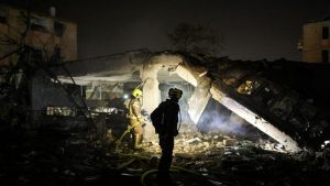 Israel Panik! Rudal Iran Hantam Dekat Nuklir, Ini Penampakannya