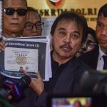 Detik Detik Penangkapan Roy Suryo Pengacara Murka