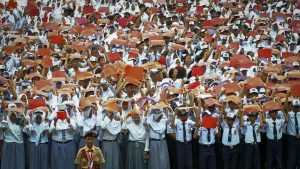 SPP Sekolah Jabar Kembali Diperdebatkan Panas