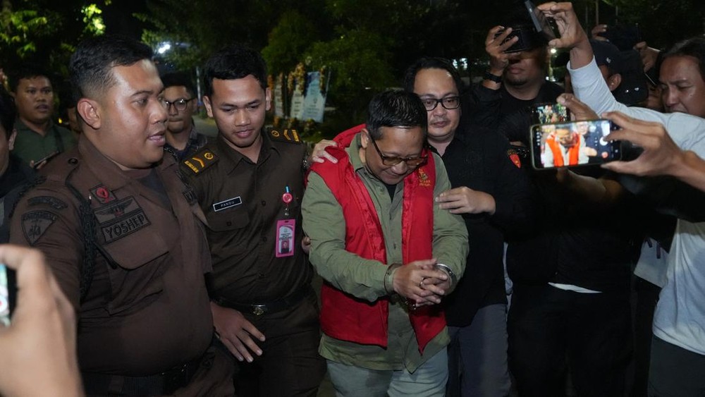 Skandal Pakan Satwa KBS Terbongkar Eks Dirut Ditahan