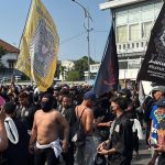 Surabaya Mencekam Pesilat Vs Aparat 1 TNI Terluka