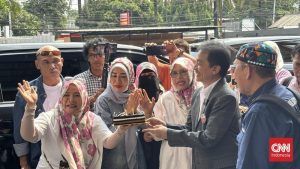 Roy Suryo Dapat Kejutan Ultah di PN Kue Spesial untuk Jenderal