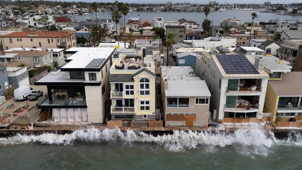 California Terancam Erosi Parah