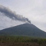 Dahsyat Ili Lewotolok Meletus Dua Kali Pagi Ini
