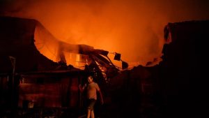 Api Neraka Pabrik Plastik Tangerang Belum Padam