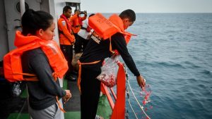 Misteri Kapal Induk RI Tiba Cisadane Kering