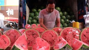 Semangka atau Pepaya Mana yang Lebih Aman