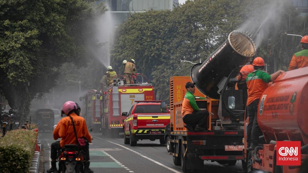 Jakarta Lawan Debu Vulkanik Begini Aksinya