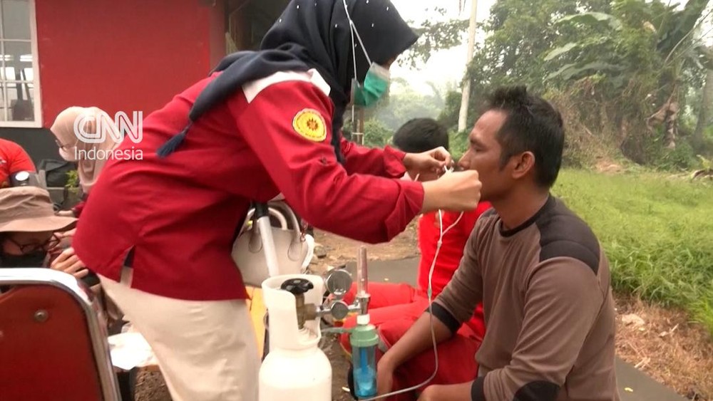 Pontianak Tercekik Asap Oksigen Darurat Tiba