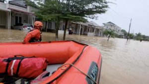Padang Dikepung Banjir Bandang Mencekam