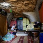 Gua Jadi Rumah Baru Warga Palestina