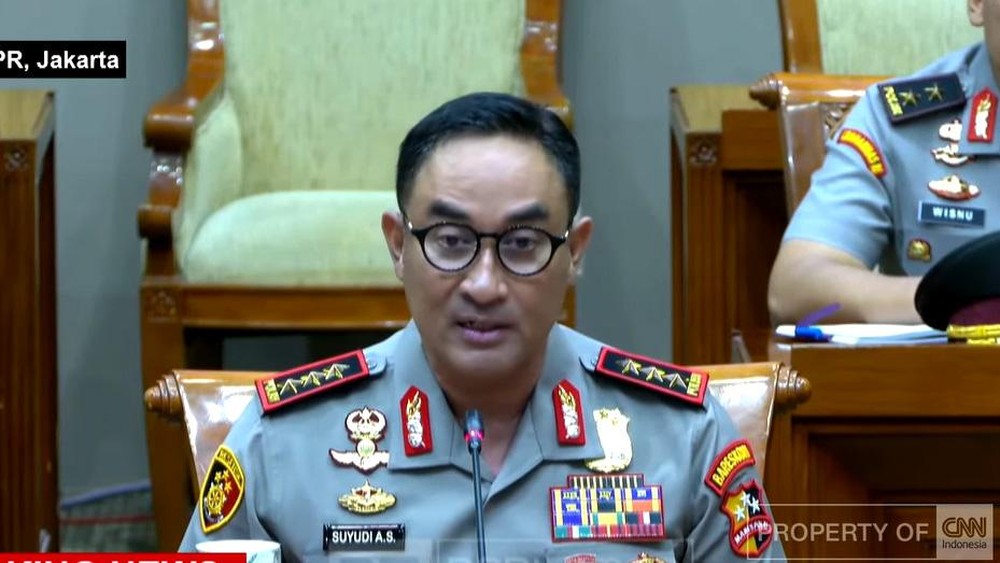 DPR Resmi Ketuk Palu Ini Kapolri Baru Indonesia