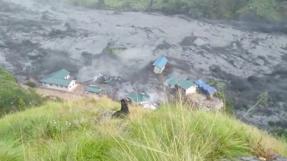 Nepal Terjang Banjir Bandang Dahsyat