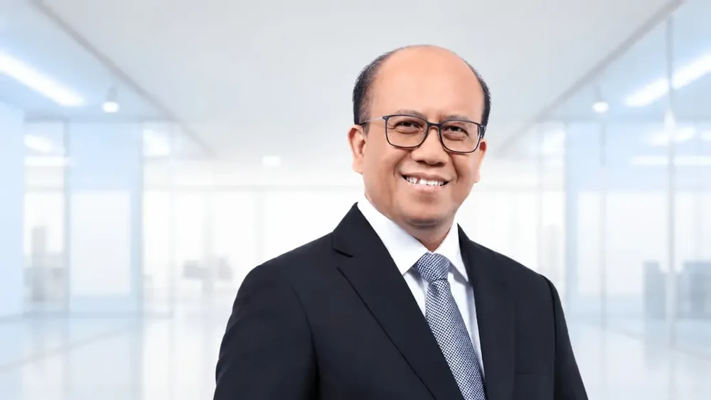 Suroso Isnandar Resmi Nakhodai PLN