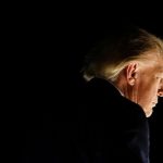 Trump Desak Zelensky Mundur dari Jabatan